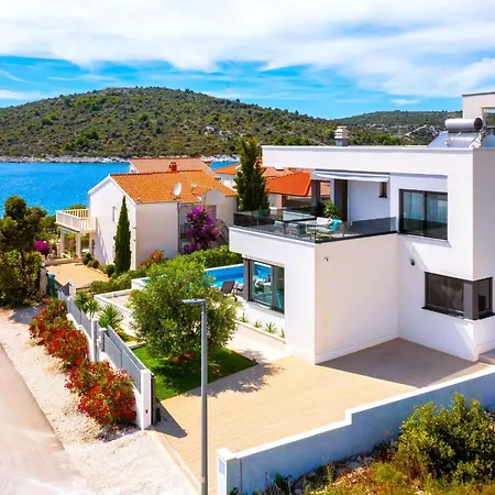 Biser Mora Villa *