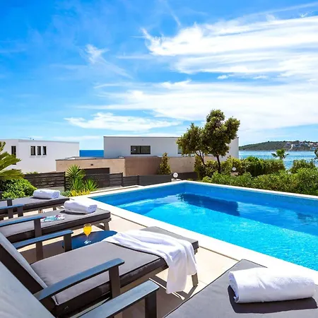 Biser Mora Villa Sevid